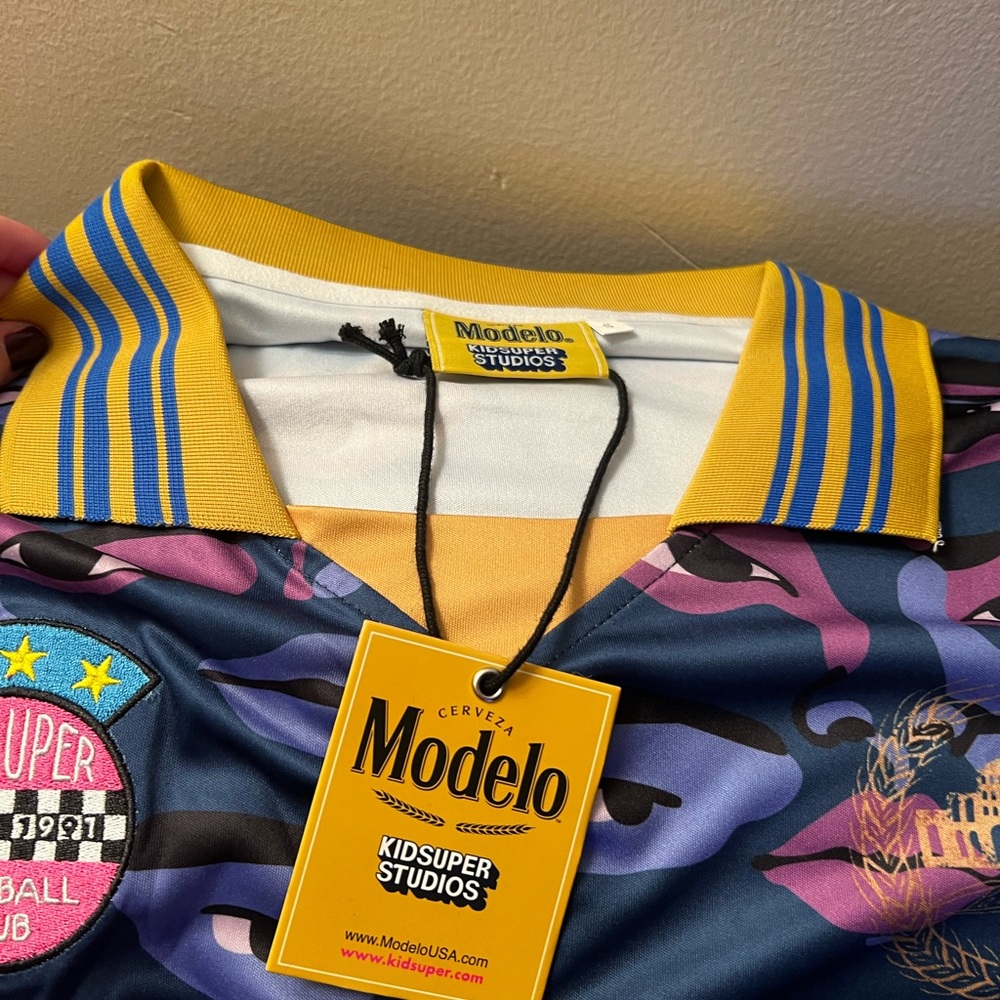 Modelo ‘Football Club’ outfit - Picture 6 of 12